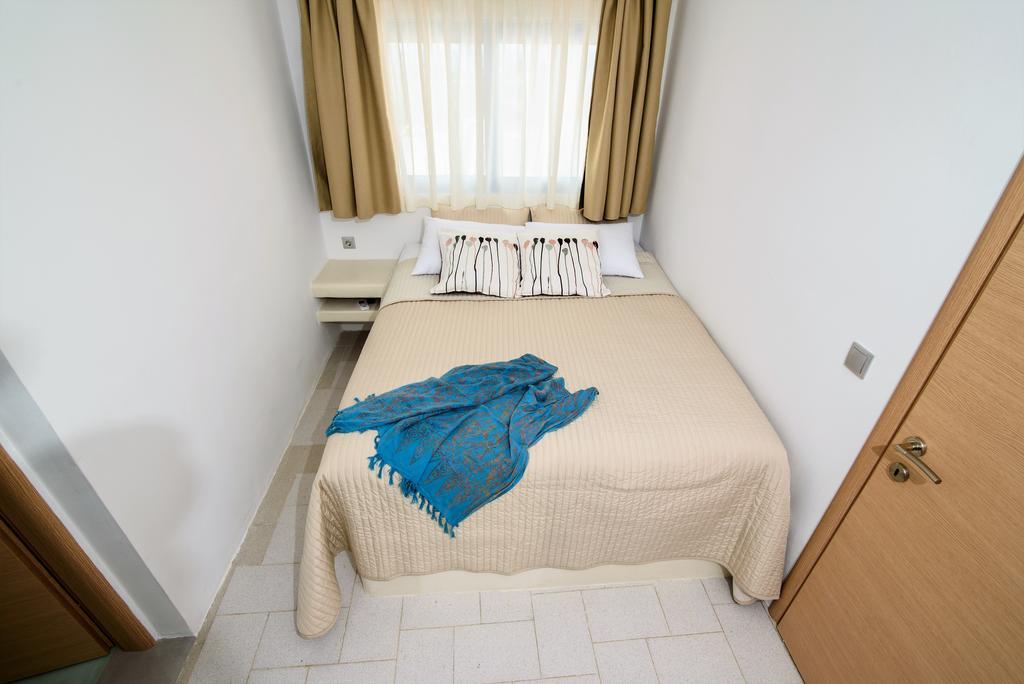 Villa George Santorini Playa de Perivolos Habitación foto