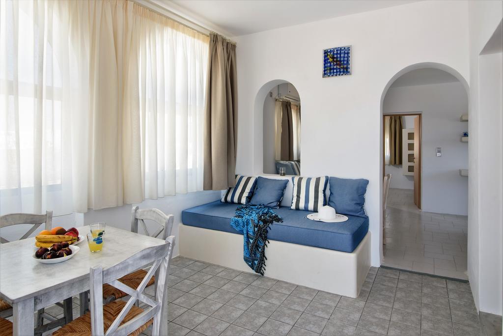 Villa George Santorini Playa de Perivolos Habitación foto