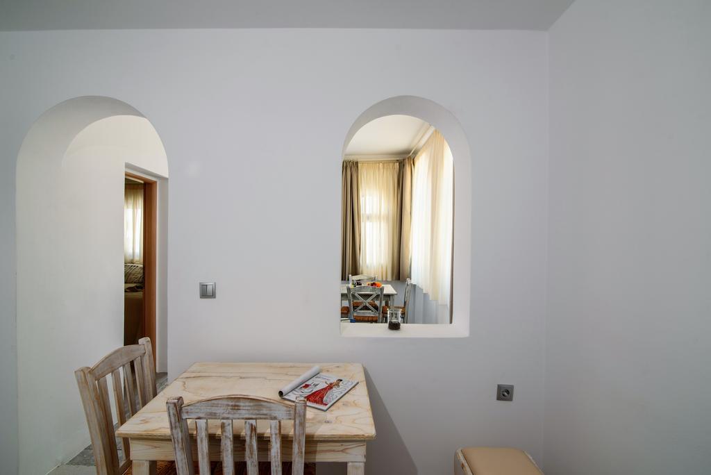 Villa George Santorini Playa de Perivolos Habitación foto