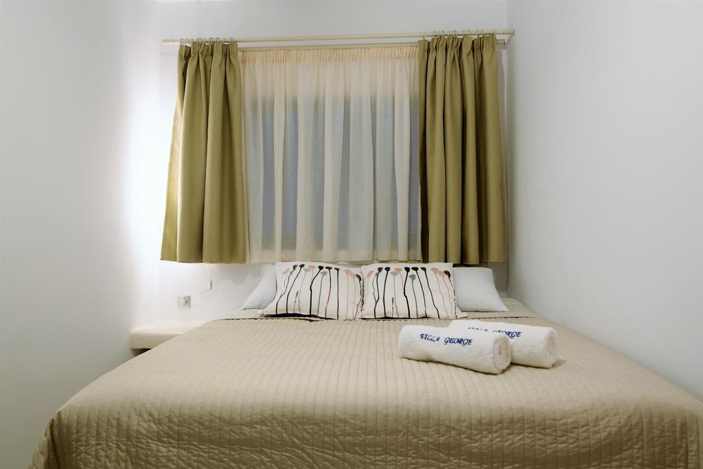 Villa George Santorini Playa de Perivolos Habitación foto